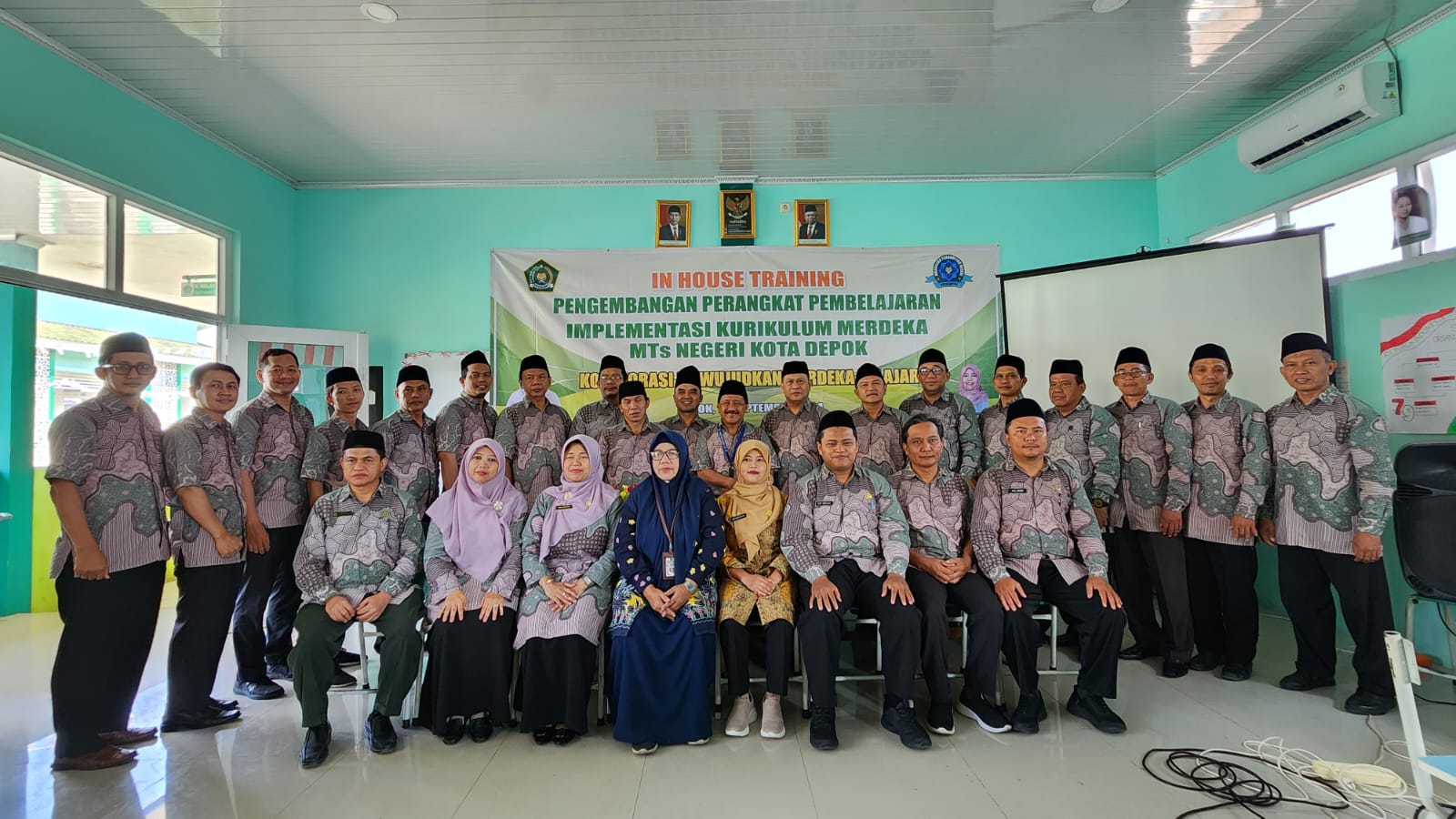 In House Training Pengembangan Perangkat Pembelajaran di MTsN Kota Depok: Kolaborasi Mewujudkan Merdeka Belajar