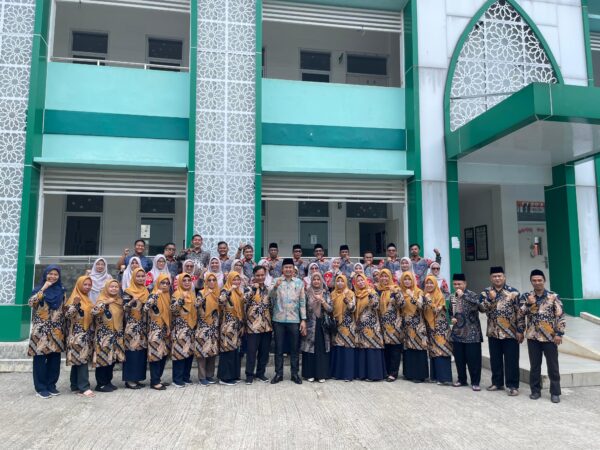 Halalbihalal dan Pisah Sambut, Momentum Silaturahmi dan Apresiasi Pengabdian Halalbihalal dan Pisah Sambut, Momentum Silaturahmi dan Apresiasi Pengabdian