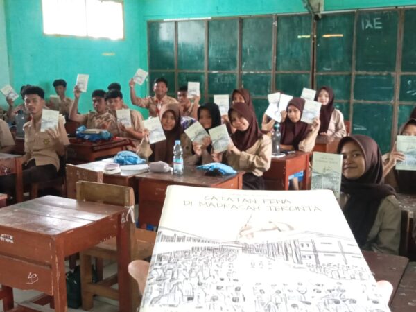 Gaungkan Literasi, Siswa Kelas 9 MTsN Kota Depok Luncurkan Karya Tulis Kumpulan Puisi Gaungkan Literasi, Siswa Kelas 9 MTsN Kota Depok Luncurkan Karya Tulis Kumpulan Puisi